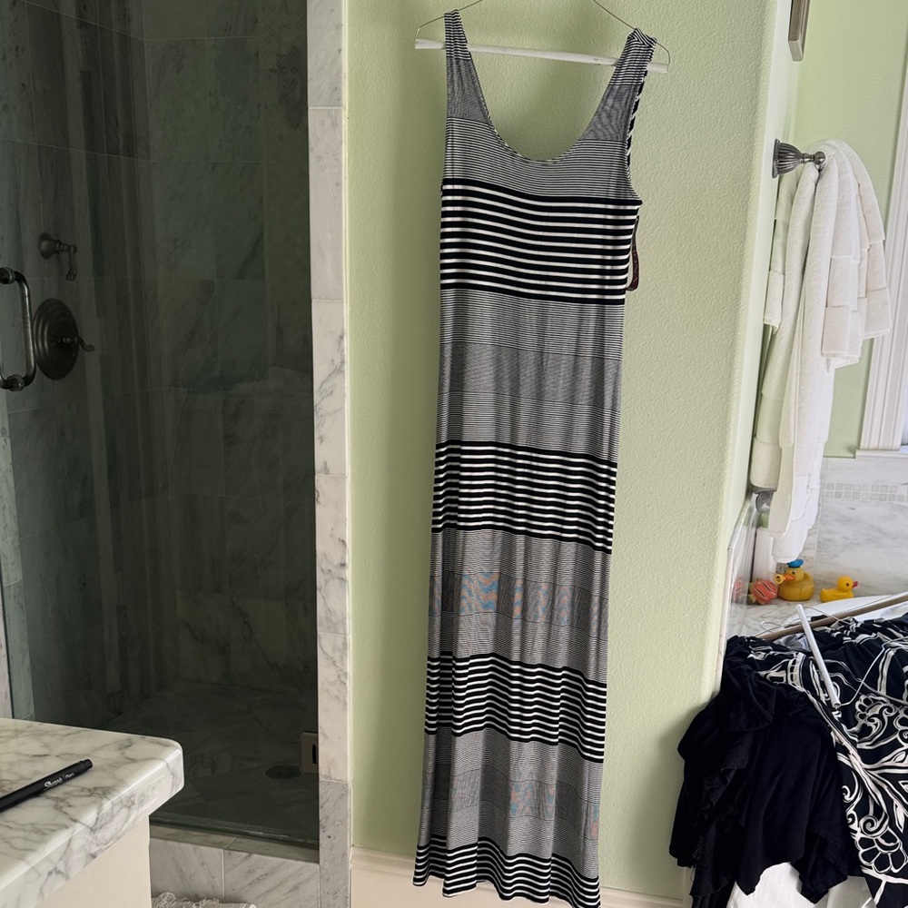 Merona Black and White Striped Maxi Dress Sleeveless size Medium